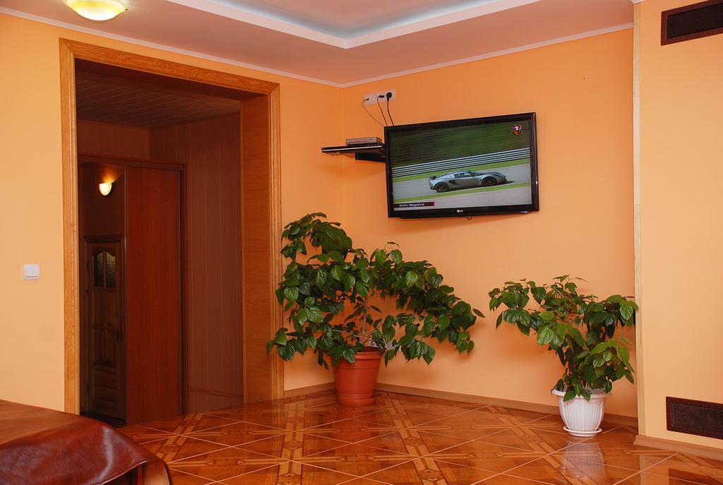 House In Bohatyrska Street Kiev Dış mekan fotoğraf