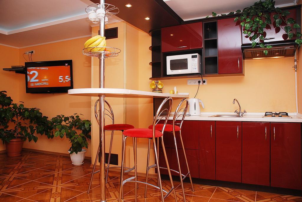 House In Bohatyrska Street Kiev Dış mekan fotoğraf